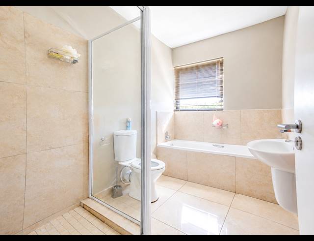 3 BEDROOM APARTMENT FOR SALE IN NAHOON VALLEY PARK